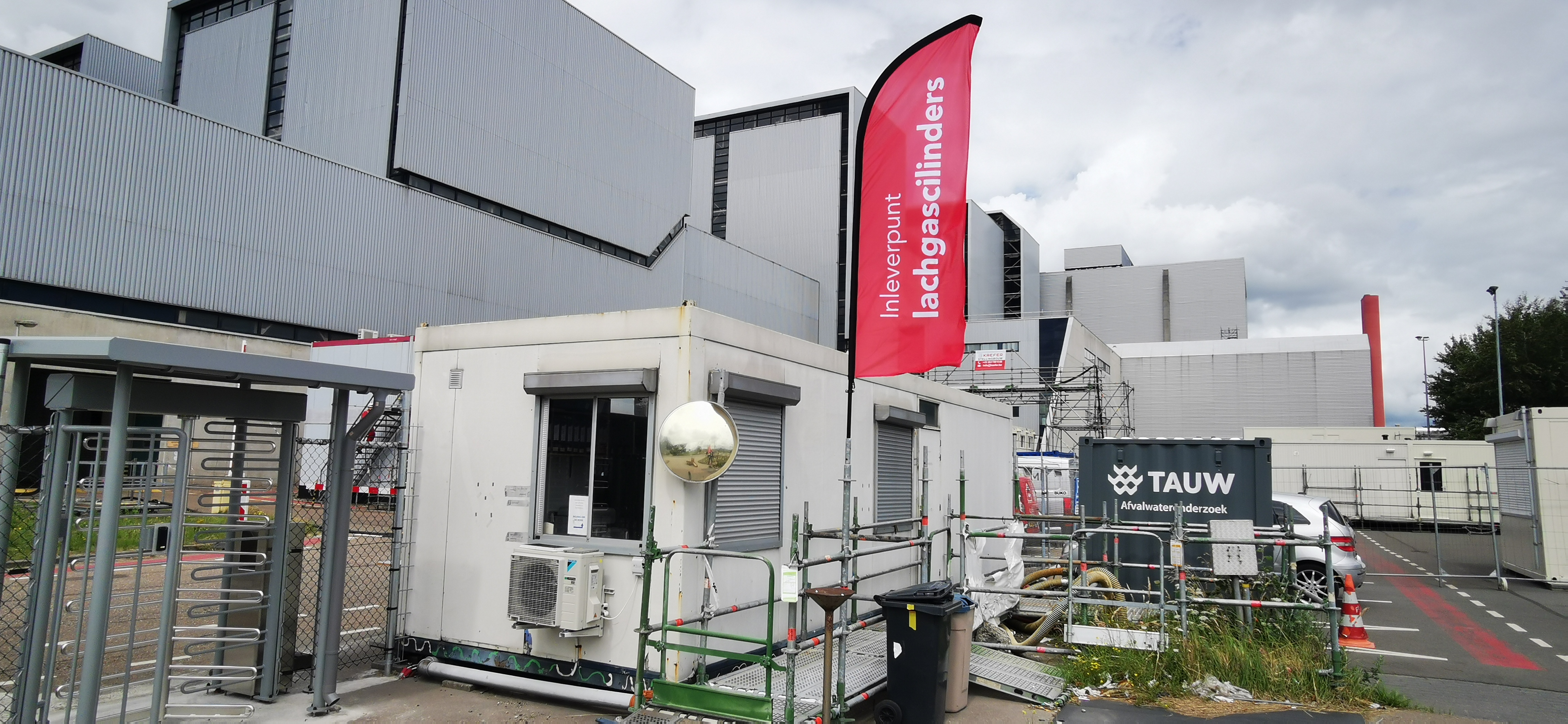 Drukte bij inleverpunt voor afvalcilinders AEB Amsterdam, extra maatregelen